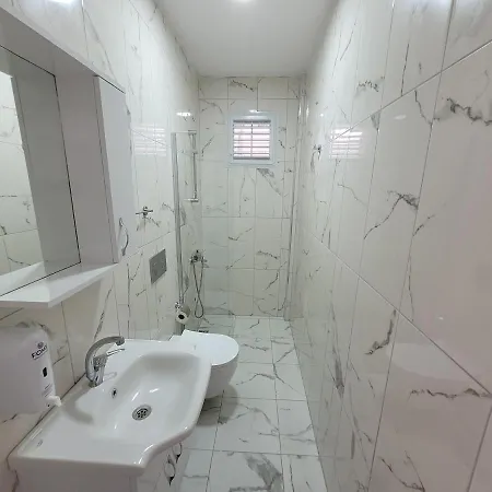 Cetin Hostel *