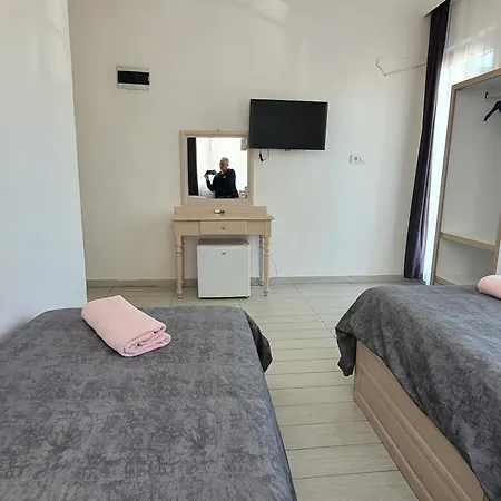 Cetin Hostel *